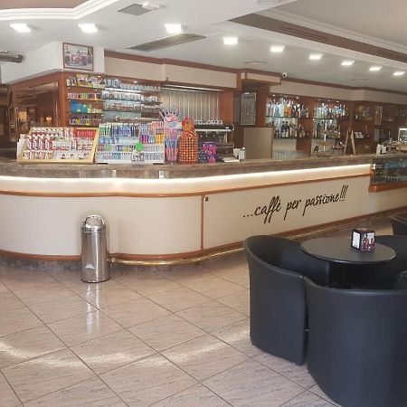 פרוזינונה Hotel Residence Memmina מראה חיצוני תמונה