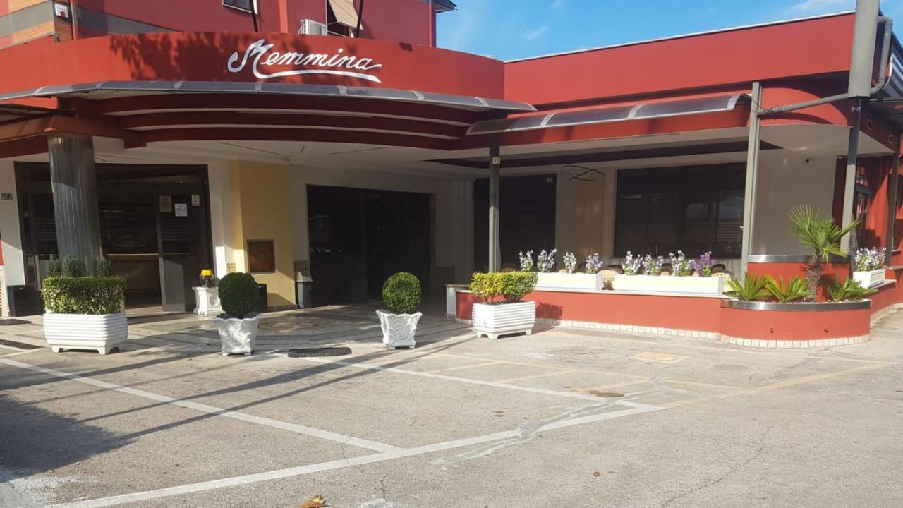 פרוזינונה Hotel Residence Memmina מראה חיצוני תמונה