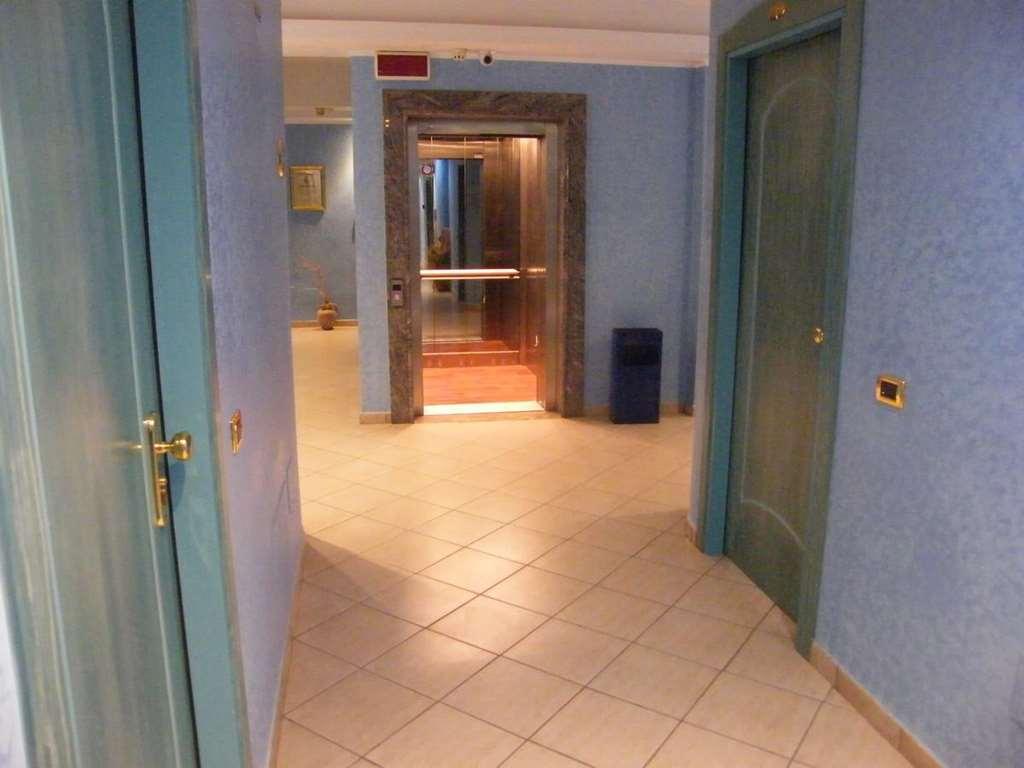 פרוזינונה Hotel Residence Memmina שירותים תמונה