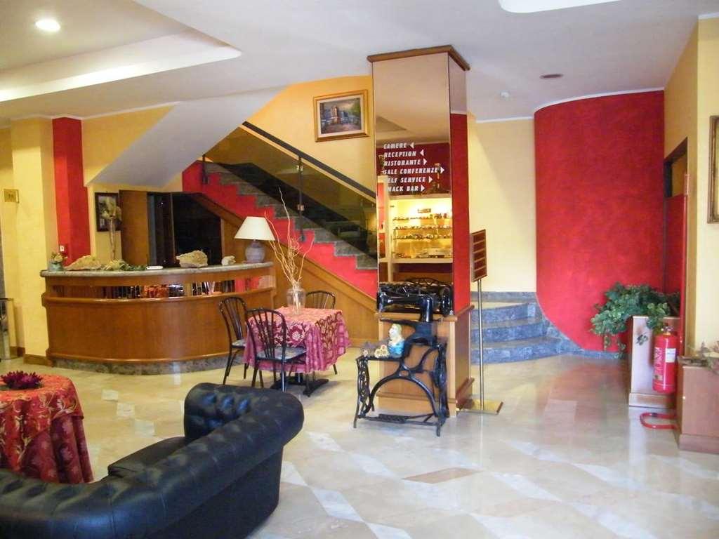 פרוזינונה Hotel Residence Memmina מראה פנימי תמונה