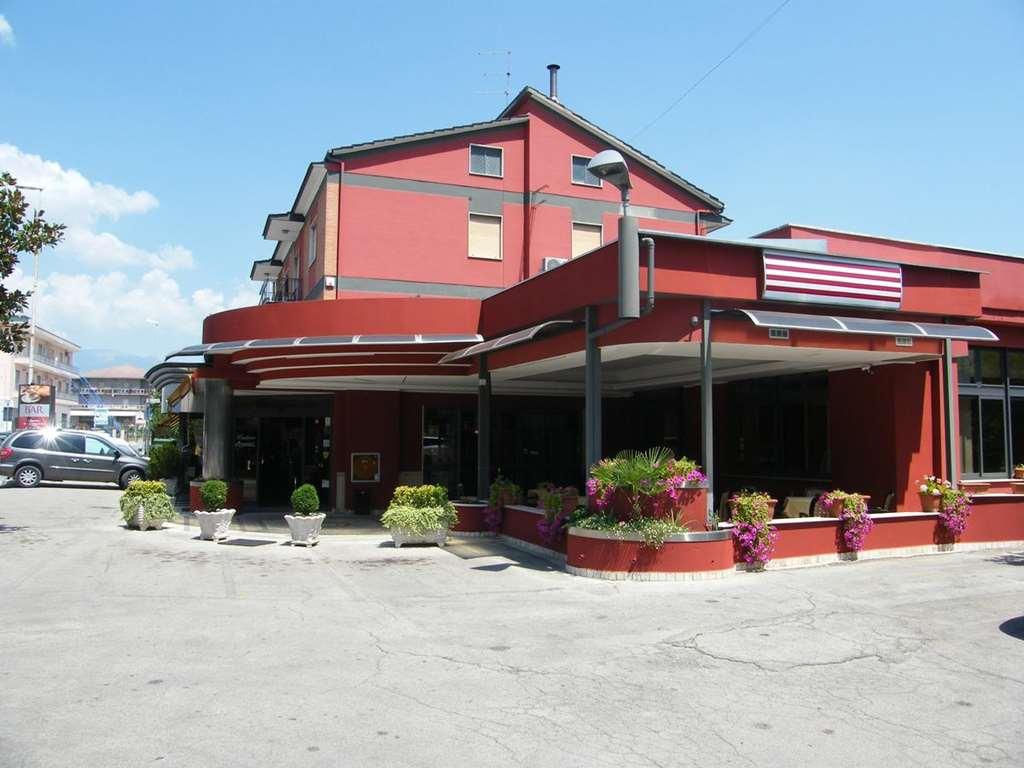 פרוזינונה Hotel Residence Memmina מראה חיצוני תמונה