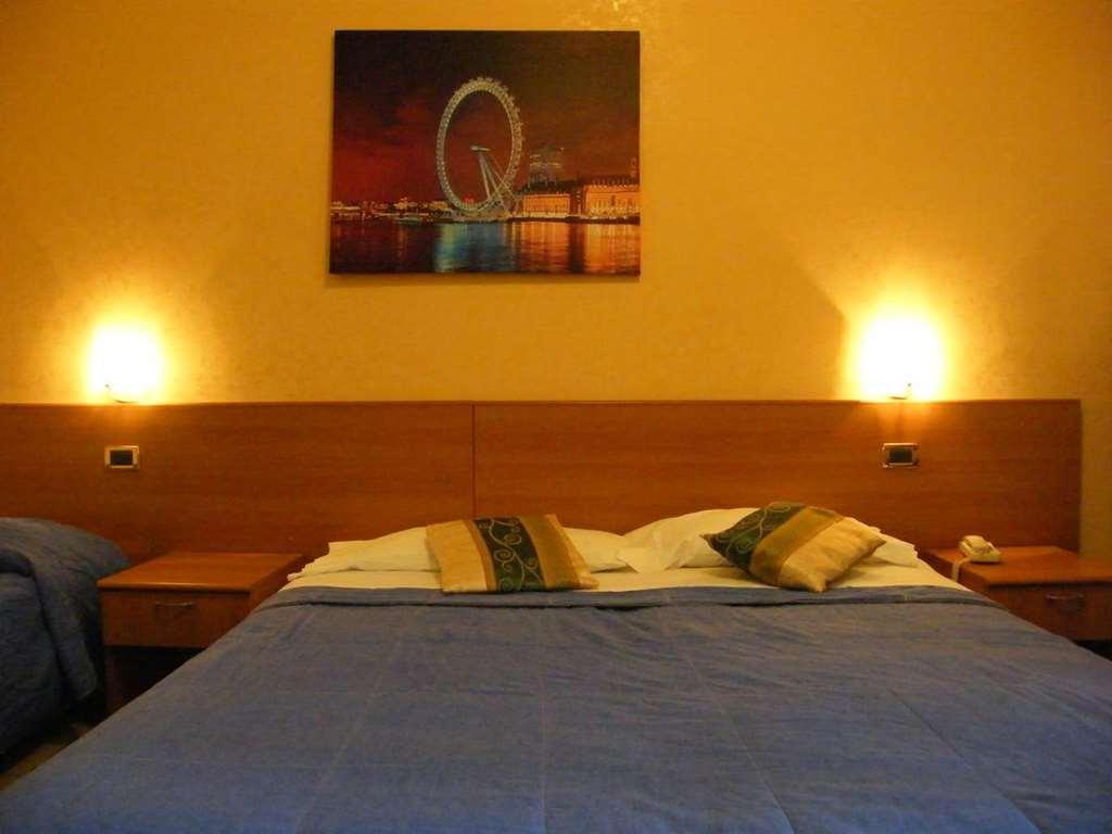 פרוזינונה Hotel Residence Memmina חדר תמונה