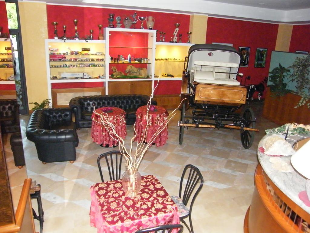פרוזינונה Hotel Residence Memmina מראה חיצוני תמונה