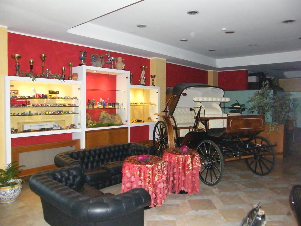 פרוזינונה Hotel Residence Memmina מראה חיצוני תמונה